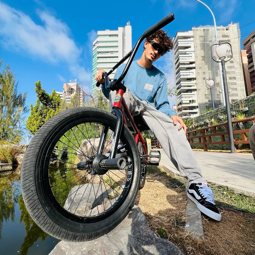 Jeu de roues BMX avec pneus KHE MAC3 20 pouces 14mm / 10mm S/B