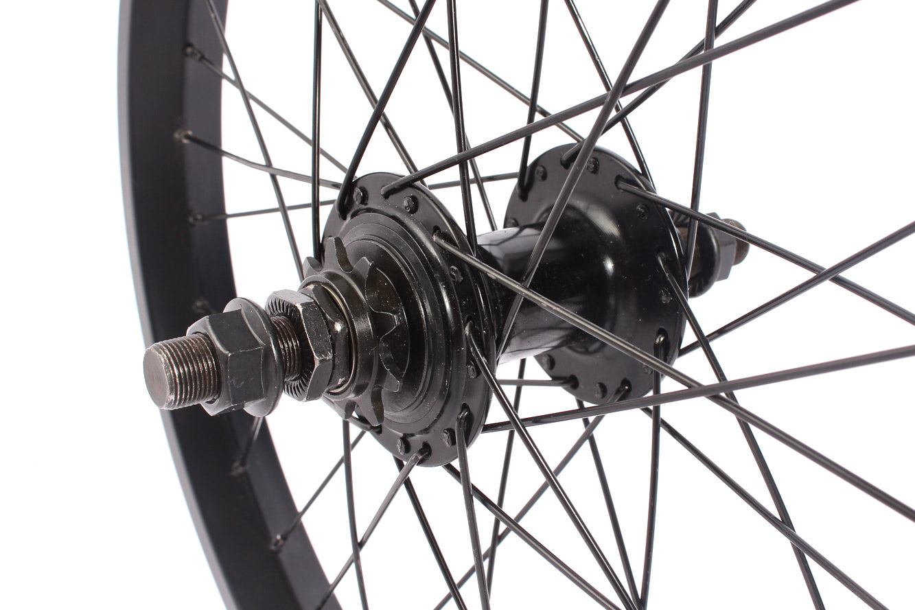 Nahaufnahme Hinterrad 9 Zahn Kassettennabe mit 14mm Gewinde