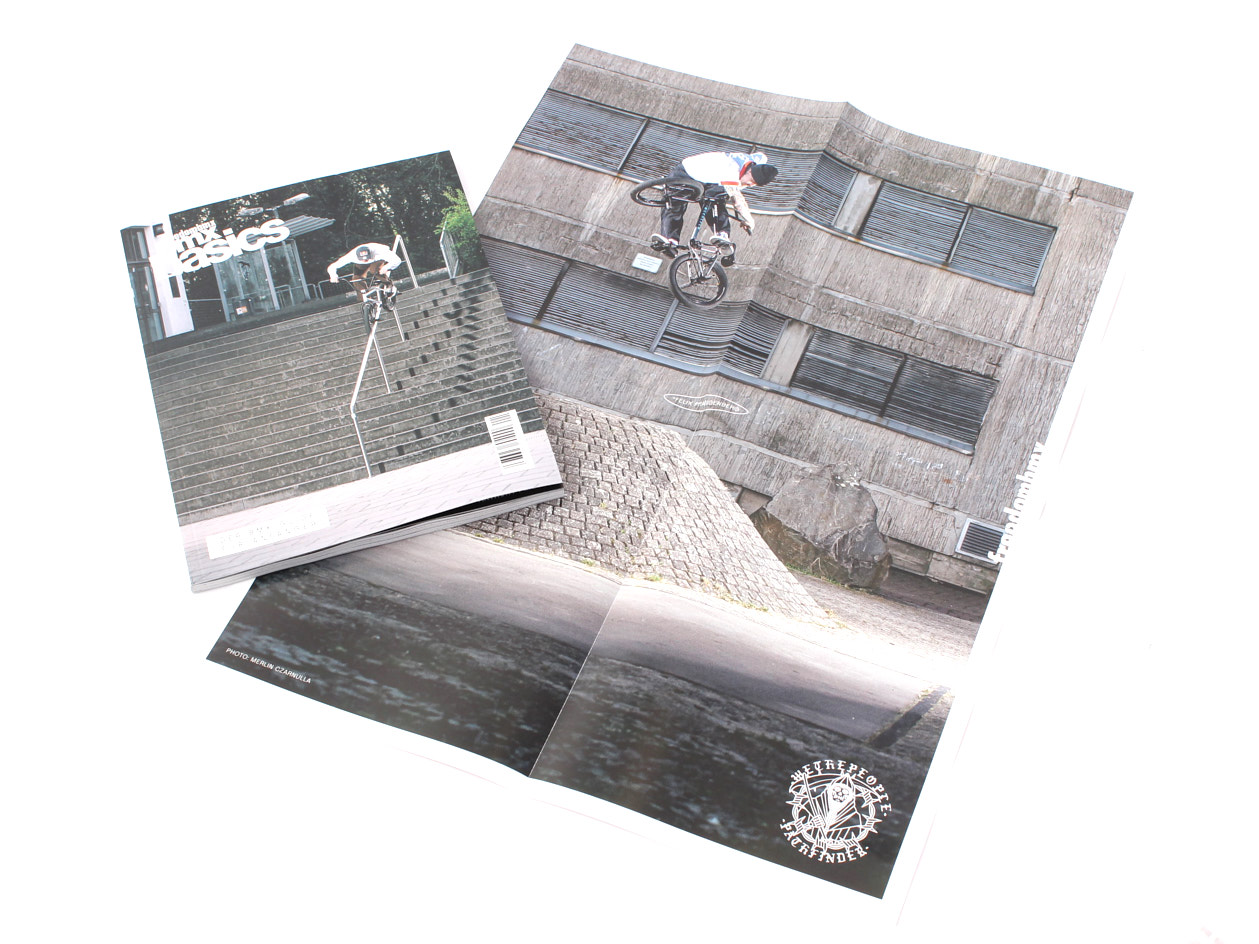 BMX Poster und Heft nebeneinander