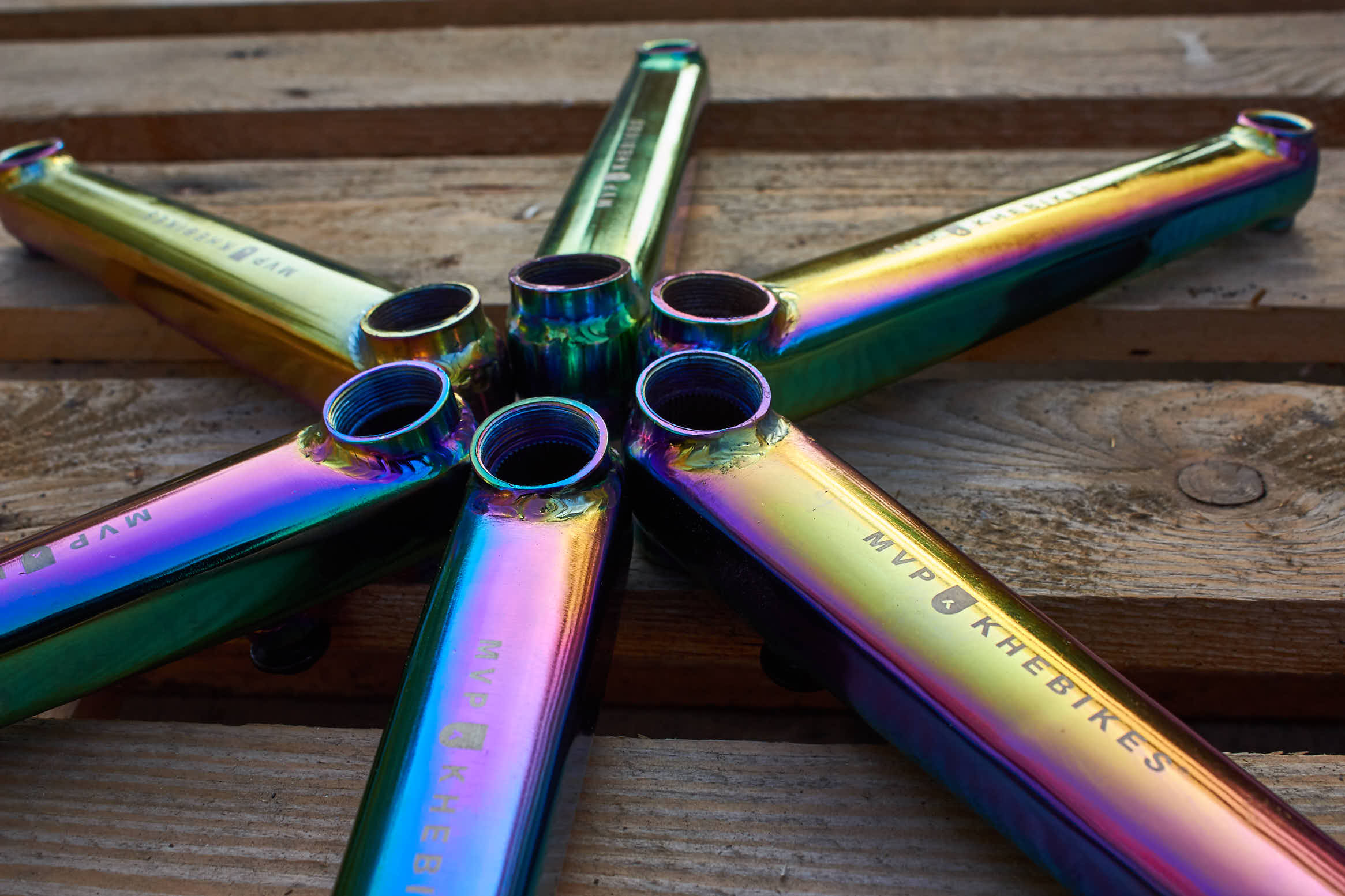 6 Oil Slick Kurbelarme als Stern zusammengelegt 