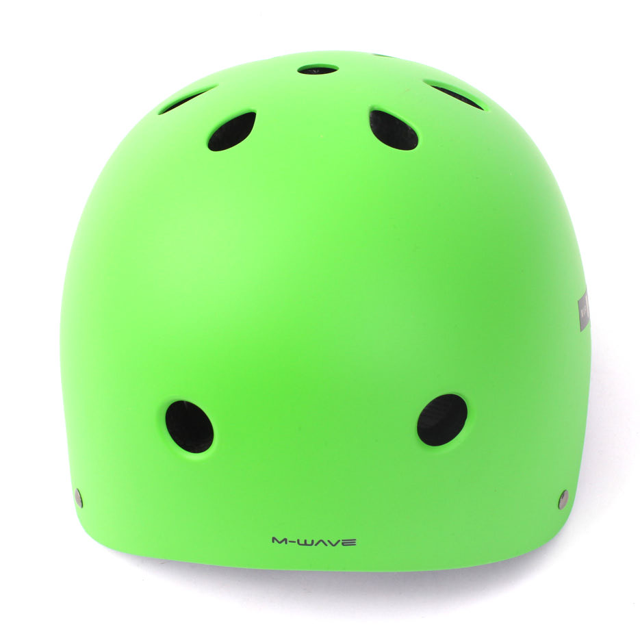 Grüner Helm mit Lüftungslöcher von hinten