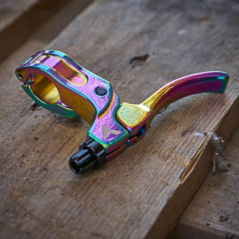 Rechter Bremshebel mit 2 Finger Design und Laser Logo